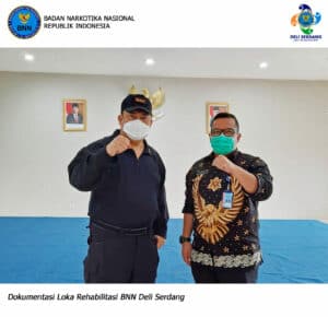 Kepala BNN RI Dr. Petrus Reinhard Goloses memberikan arahan kepada Kepala UPT Rehabilitasi BNN